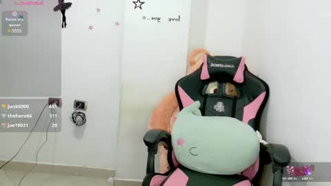 Snapshot of abby_tits chatting on March 2025 07:23:01 PM ABBY online show from March 2025 07:23:01 PM