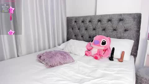 Snapshot of abbyfoxx_ chatting on October 2025 03:53:01 PM Abby online show from October 2025 03:53:01 PM