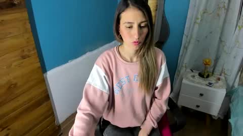 Snapshot of abbyhowlland chatting on November 2025 04:55:02 AM sara online show from November 2025 04:55:02 AM