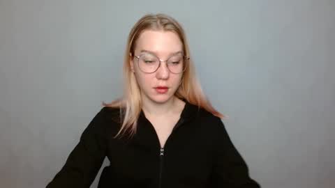 Snapshot of abbymoore__ chatting on January 2025 08:42:01 AM Abby Lovense is active online show from January 2025 08:42:01 AM