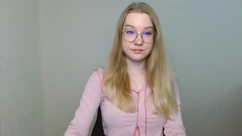 Abby Lovense is active online show from March 2026 08:03:02 AM