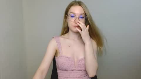 Abby Lovense is active online show from July 2026 09:59:01 AM