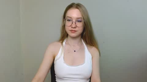 Abby Lovense is active online show from July 2026 10:39:02 AM