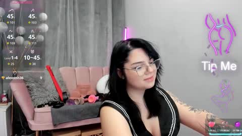 Abby Pearl online show from December 2025 09:00:01 PM