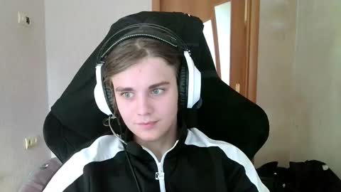 Snapshot of abbysal_blade chatting on October 2025 08:00:01 AM abbysal_blade online show from October 2025 08:00:01 AM