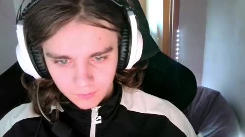 Snapshot of abbysal_blade chatting on November 2025 06:12:01 AM abbysal_blade online show from November 2025 06:12:01 AM