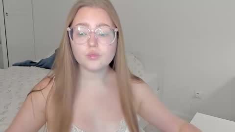 Snapshot of abbywyte chatting on November 2025 01:59:02 PM Abby Stream at Sat Sun Mon Fri online show from November 2025 01:59:02 PM