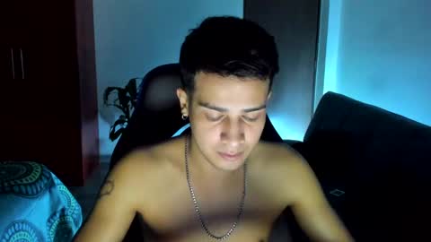 Independence model AbelAsburgo online show from November 2025 10:23:01 AM