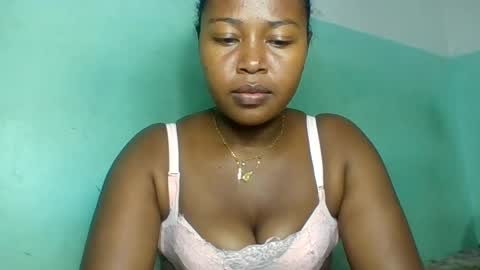 Snapshot of abella677022 chatting on June 2026 04:09:02 PM abella677022 online show from June 2026 04:09:02 PM