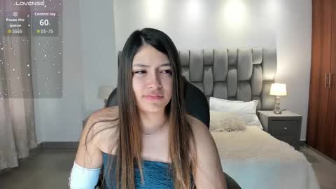 Snapshot of abella_ruiz chatting on November 2025 12:17:01 PM Abella Ruiz online show from November 2025 12:17:01 PM