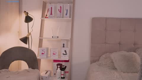  Abella  online show from December 2024 04:06:01 PM