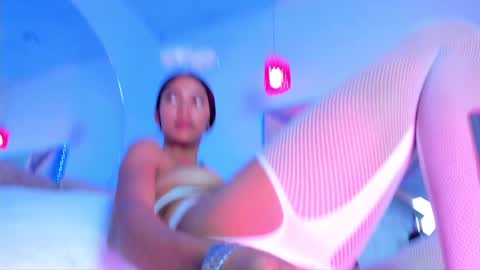 abelladgr online show from January 2025 04:30:02 PM