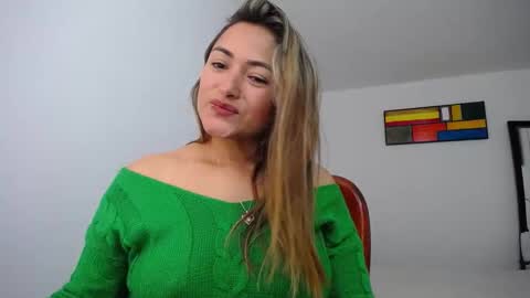 Snapshot of abie_spicy_ chatting on January 2025 01:56:02 PM ximena online show from January 2025 01:56:02 PM