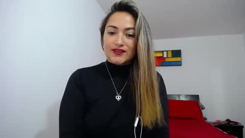 Snapshot of abie_spicy_ chatting on February 2025 01:33:01 PM ximena online show from February 2025 01:33:01 PM