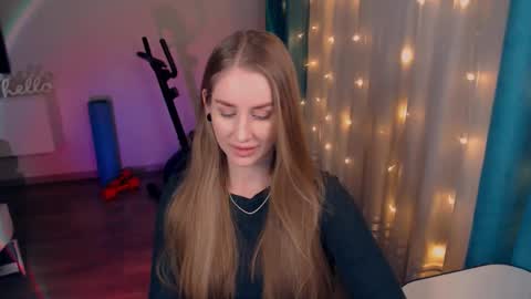 Anna online show from February 2025 06:56:02 PM