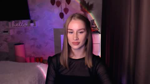 Anna online show from October 2025 05:47:01 PM