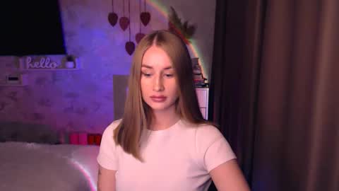 Anna online show from November 2025 06:29:01 PM