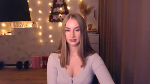 Anna online show from December 2025 08:14:02 PM