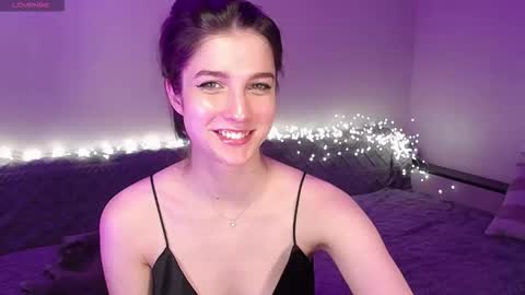 Snapshot of abigailwills chatting on November 2025 05:56:01 PM Abigail online show from November 2025 05:56:01 PM