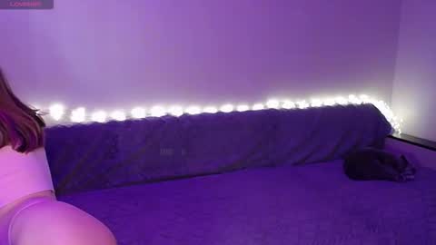 Snapshot of abigailwills chatting on December 2025 04:27:01 PM Abigail online show from December 2025 04:27:01 PM