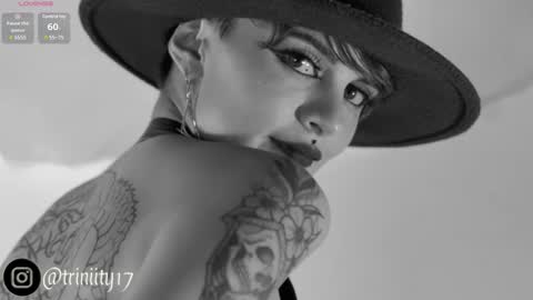 Snapshot of abril__colen chatting on December 2024 09:04:01 PM April online show from December 2024 09:04:01 PM