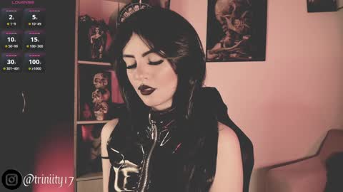 Snapshot of abril__colen chatting on December 2024 10:01:02 AM April online show from December 2024 10:01:02 AM