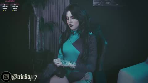 Snapshot of abril__colen chatting on February 2025 12:48:01 AM April online show from February 2025 12:48:01 AM