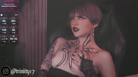 Snapshot of abril__colen chatting on February 2025 08:44:02 PM April online show from February 2025 08:44:02 PM