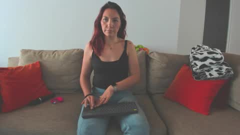 abril_fostter online show from October 2025 05:59:01 PM