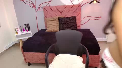 Snapshot of abril_matthews chatting on February 2025 03:25:02 PM ABRIL MATTHEWS online show from February 2025 03:25:02 PM