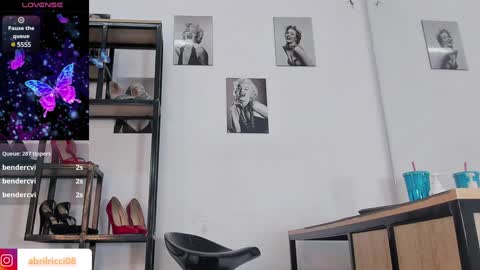 Snapshot of abril_ricci chatting on December 2024 02:21:01 PM Abril  online show from December 2024 02:21:01 PM