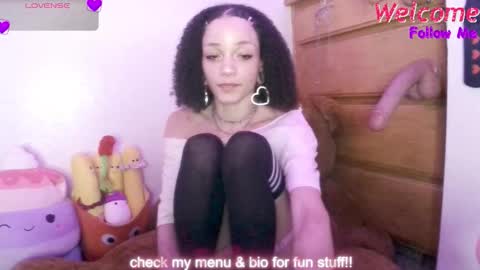 Peach online show from November 2025 05:07:01 AM