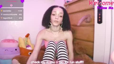 Peach online show from November 2025 03:32:02 AM