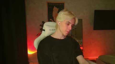 Nick online show from November 2025 01:32:01 PM