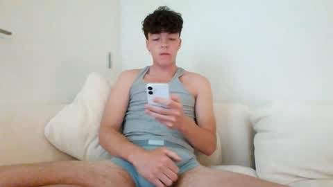 acascioz online show from May 2026 07:56:01 PM