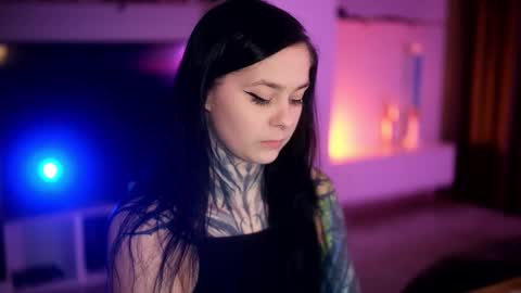 acid_pie online show from November 2025 07:23:01 PM