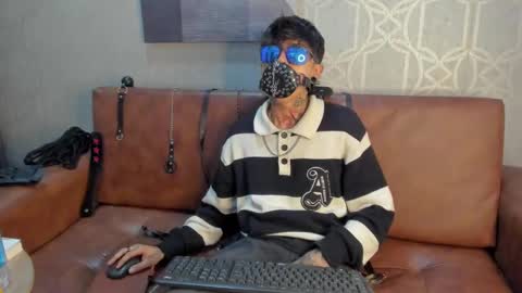 Snapshot of acidmilo chatting on December 2024 05:18:01 AM Acid Milo online show from December 2024 05:18:01 AM