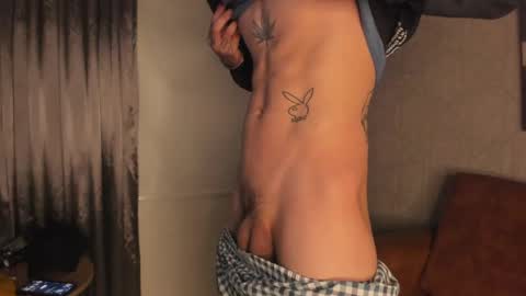 Snapshot of acidmilo chatting on December 2024 06:14:01 AM Acid Milo online show from December 2024 06:14:01 AM