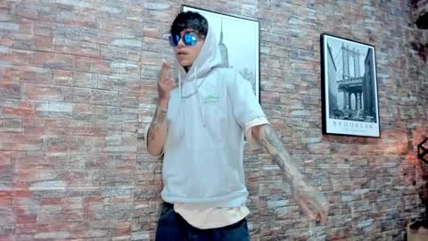 Snapshot of acidmilo chatting on December 2024 03:54:02 PM Acid Milo online show from December 2024 03:54:02 PM