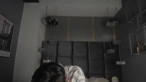 Snapshot of acidmilo chatting on December 2024 04:17:01 PM Acid Milo online show from December 2024 04:17:01 PM