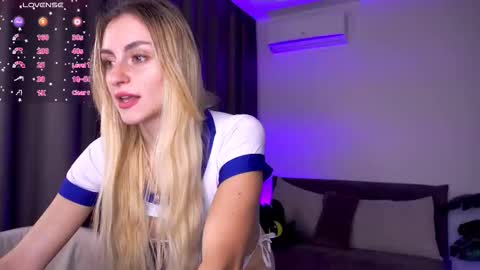 Snapshot of adalin_moore chatting on September 2025 09:03:02 PM Ada online show from September 2025 09:03:02 PM