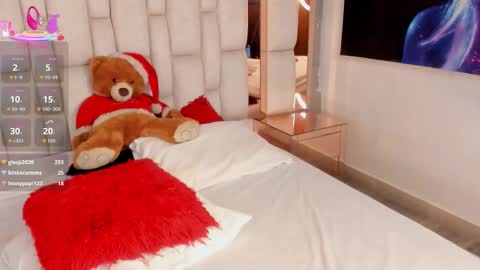 adalinarusell_ online show from December 2025 07:53:02 PM