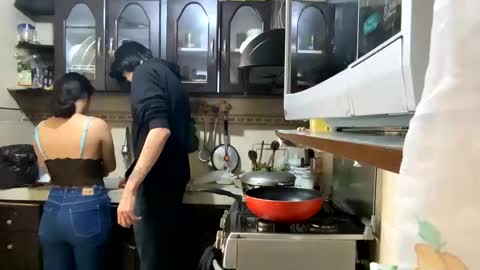 Snapshot of adam_and_abby_ chatting on February 2025 06:38:01 PM adam and abby online show from February 2025 06:38:01 PM