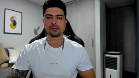 Snapshot of adam_clarke chatting on January 2025 11:24:01 AM adam clarke online show from January 2025 11:24:01 AM