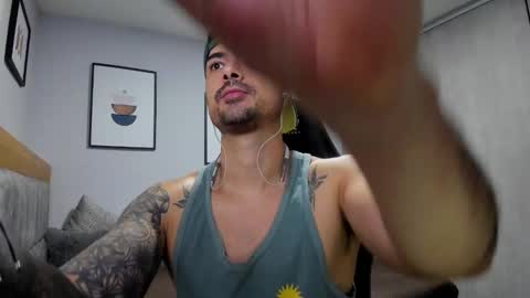 Snapshot of adam_clarke chatting on January 2025 04:59:02 PM adam clarke online show from January 2025 04:59:02 PM