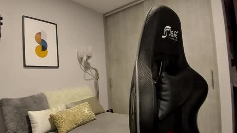 Snapshot of adam_clarke chatting on February 2025 09:13:02 AM adam clarke online show from February 2025 09:13:02 AM