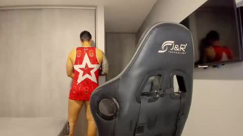 Snapshot of adam_clarke chatting on February 2025 03:11:02 AM adam clarke online show from February 2025 03:11:02 AM