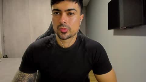 Snapshot of adam_clarke chatting on February 2025 11:26:01 PM adam clarke online show from February 2025 11:26:01 PM