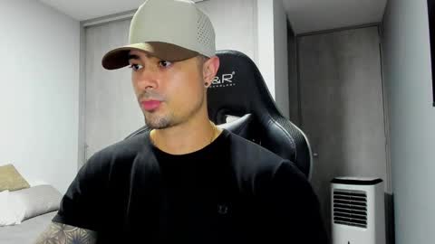 Snapshot of adam_clarke chatting on March 2025 03:12:02 AM adam clarke online show from March 2025 03:12:02 AM