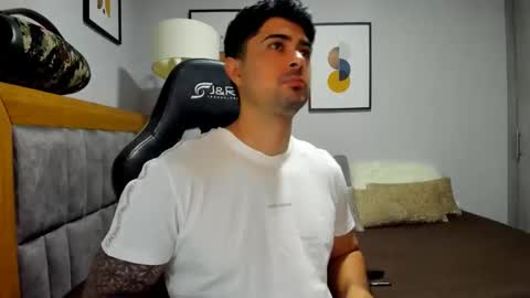 Snapshot of adam_clarke chatting on December 2025 08:52:02 AM adam clarke online show from December 2025 08:52:02 AM